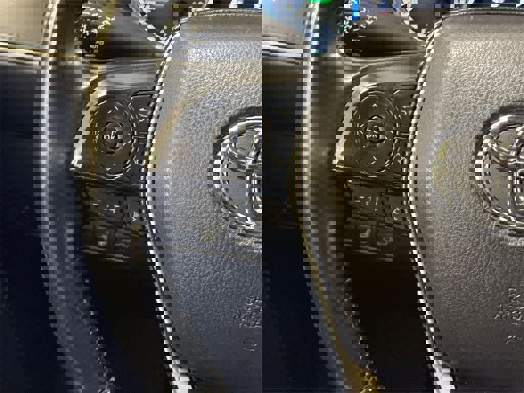 Used 2021 Toyota Venza XLE w/ Softex Package image 24