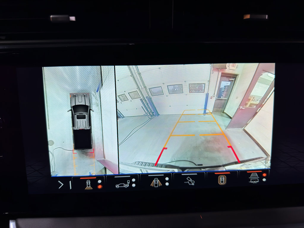 Used 2025 GMC Sierra 3500 Denali Ultimate image 34