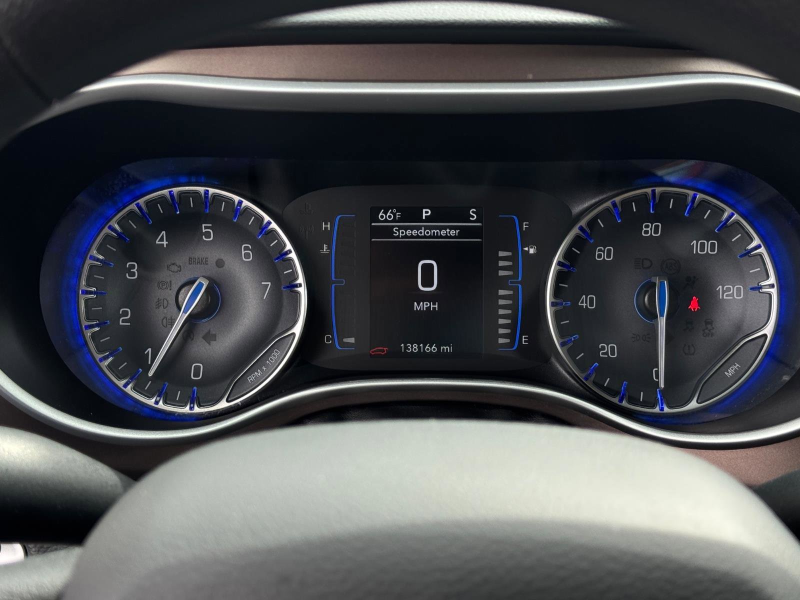 Used 2021 Chrysler Voyager LX image 20