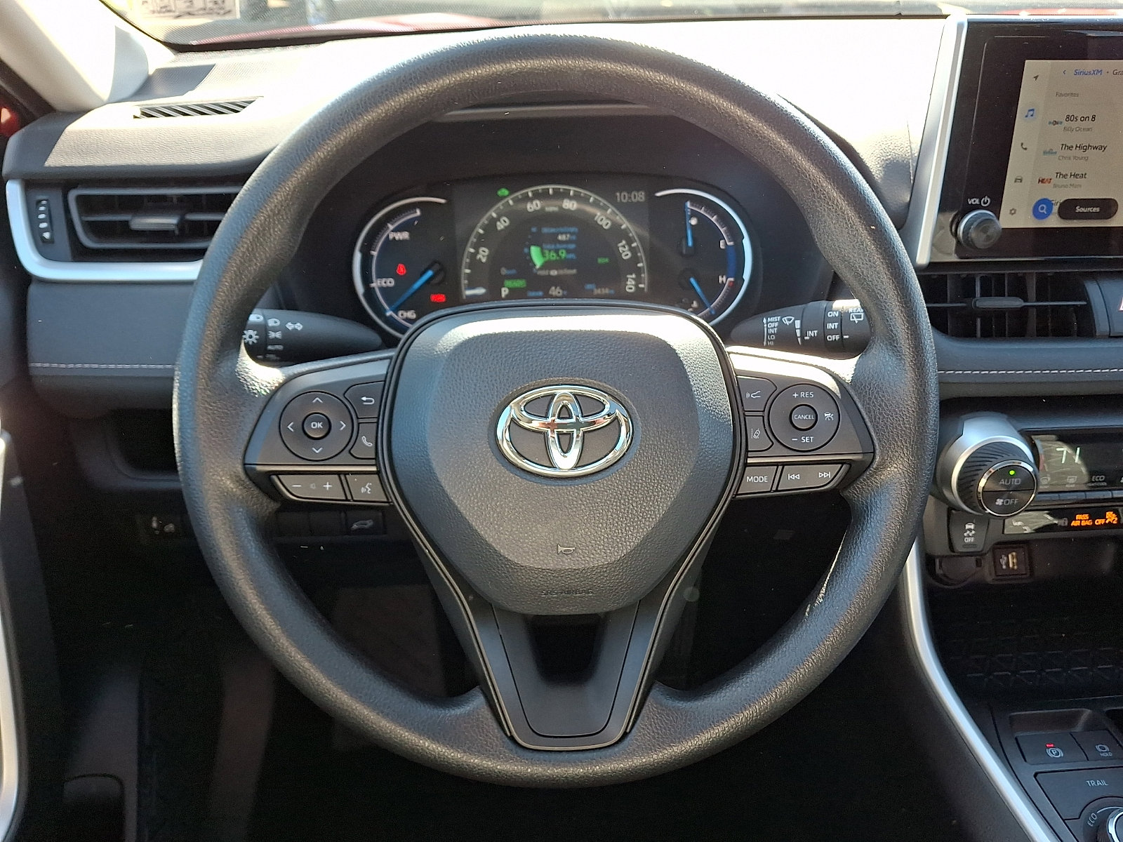 Used 2025 Toyota RAV4 XLE w/ Convenience Package image 19