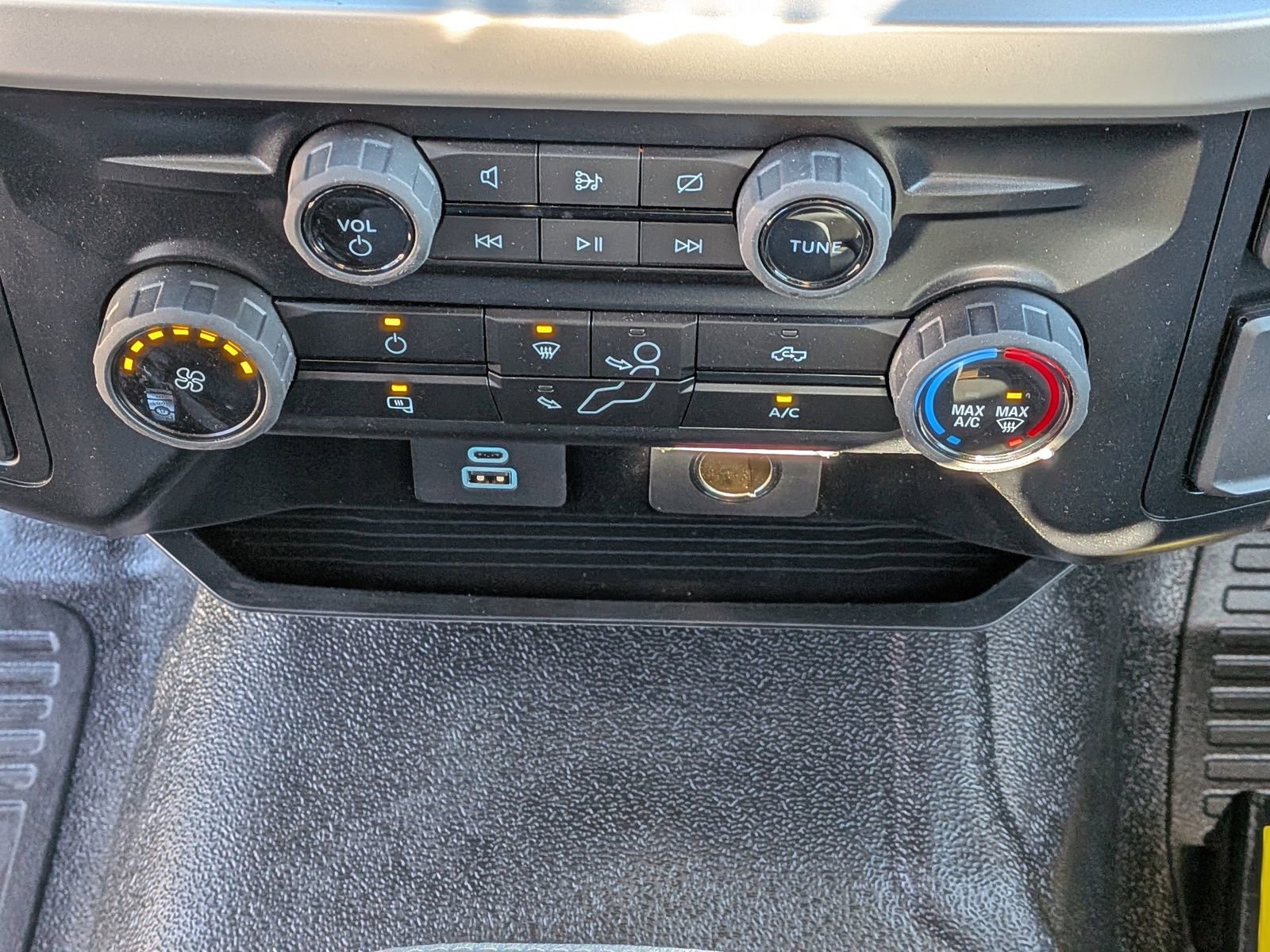 New 2024 Ford F450 XL image 19