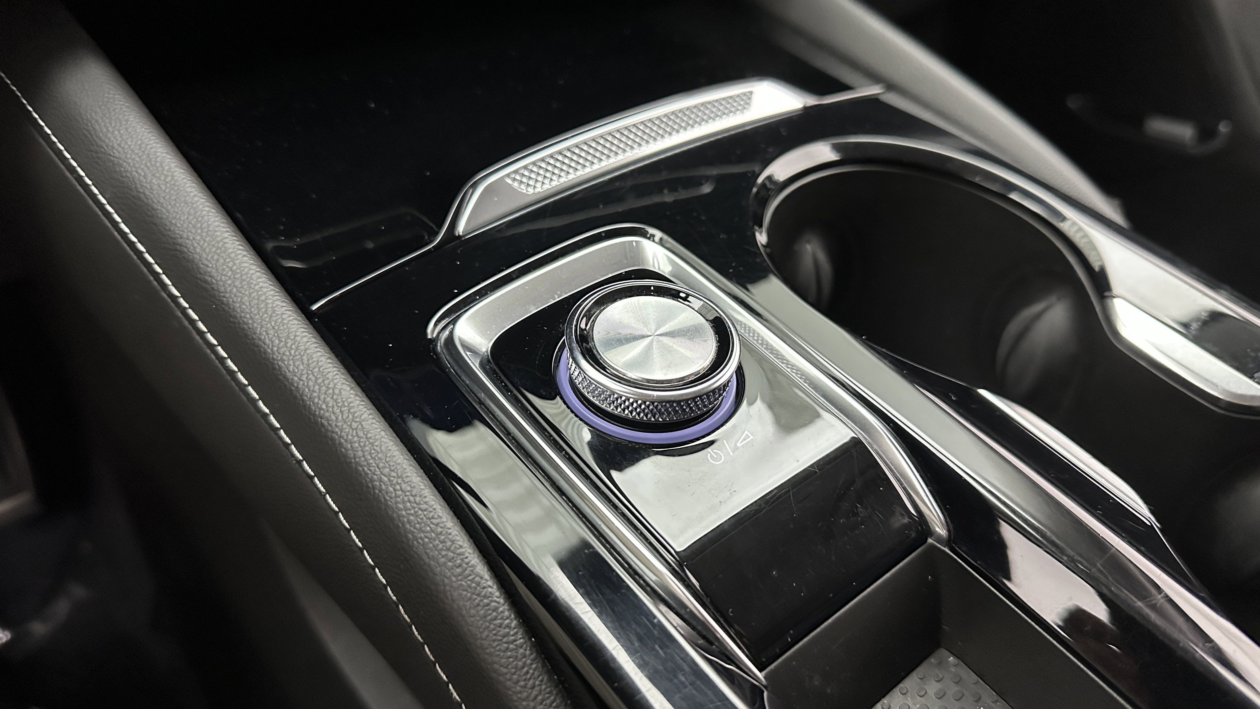 Used 2024 Buick Envision Sport Touring image 23