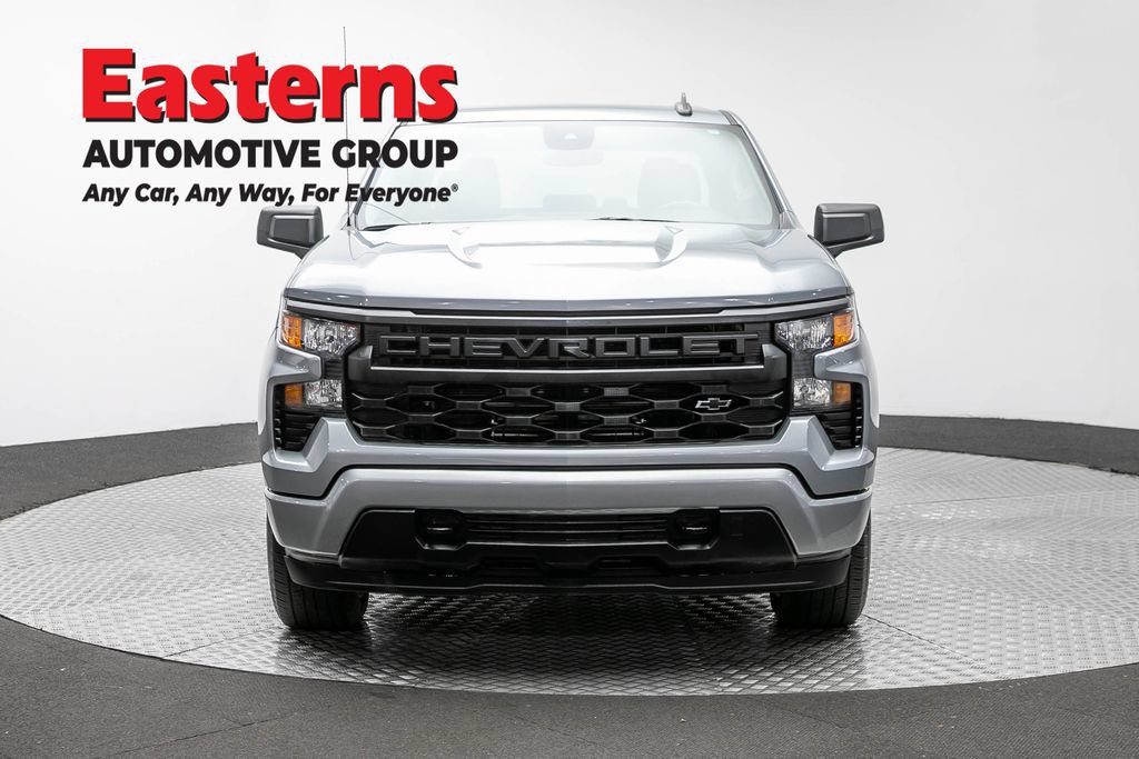 Used 2024 Chevrolet Silverado 1500 Custom AWD/4WD image 2