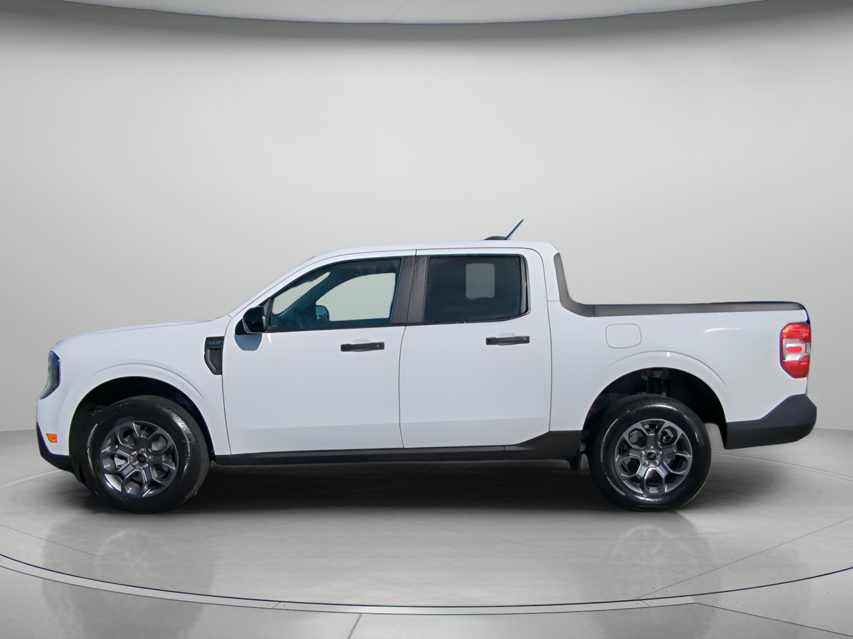 New 2026 Ford Maverick XLT w/ XLT Luxury Package FWD image 17