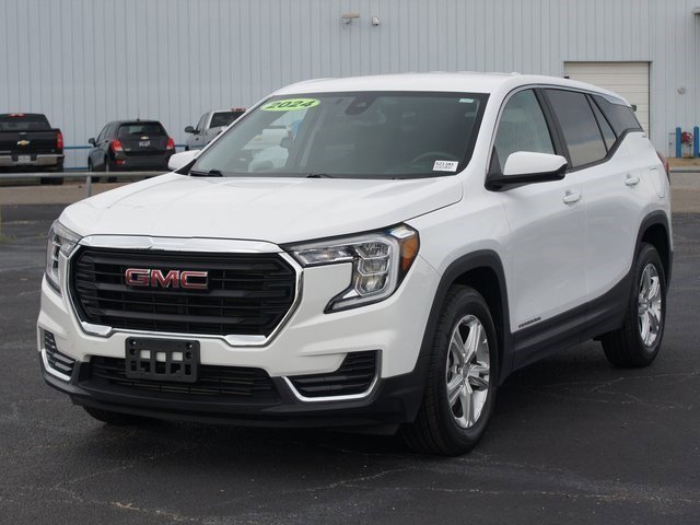 Used 2024 GMC Terrain SLE image 2