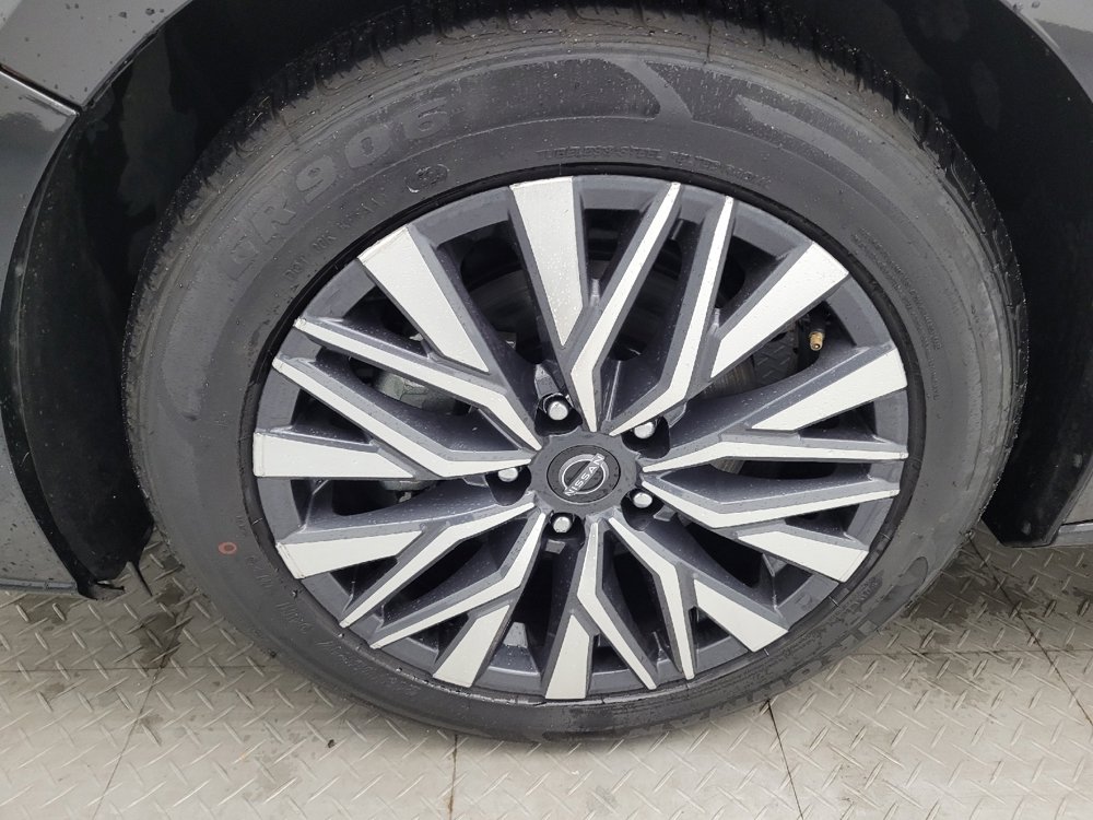 Used 2024 Nissan Altima 2.5 SV image 31