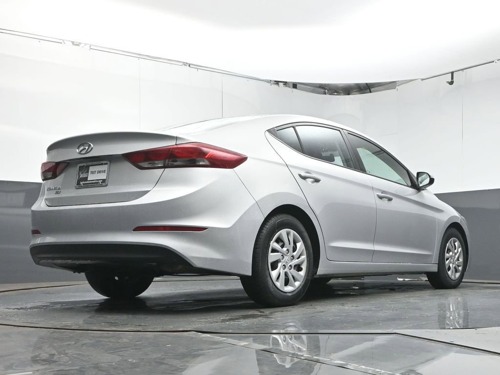 Used 2018 Hyundai Elantra SE w/ Cargo Package image 34