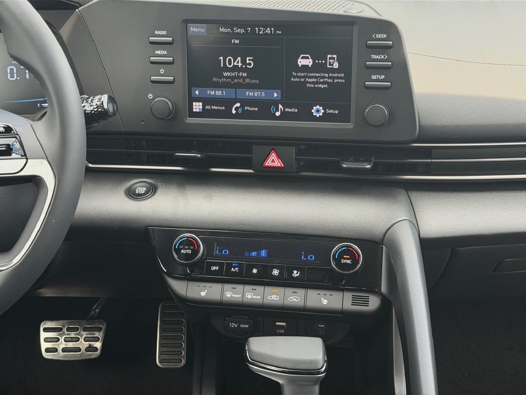 New 2026 Hyundai Elantra SEL Sport FWD image 18
