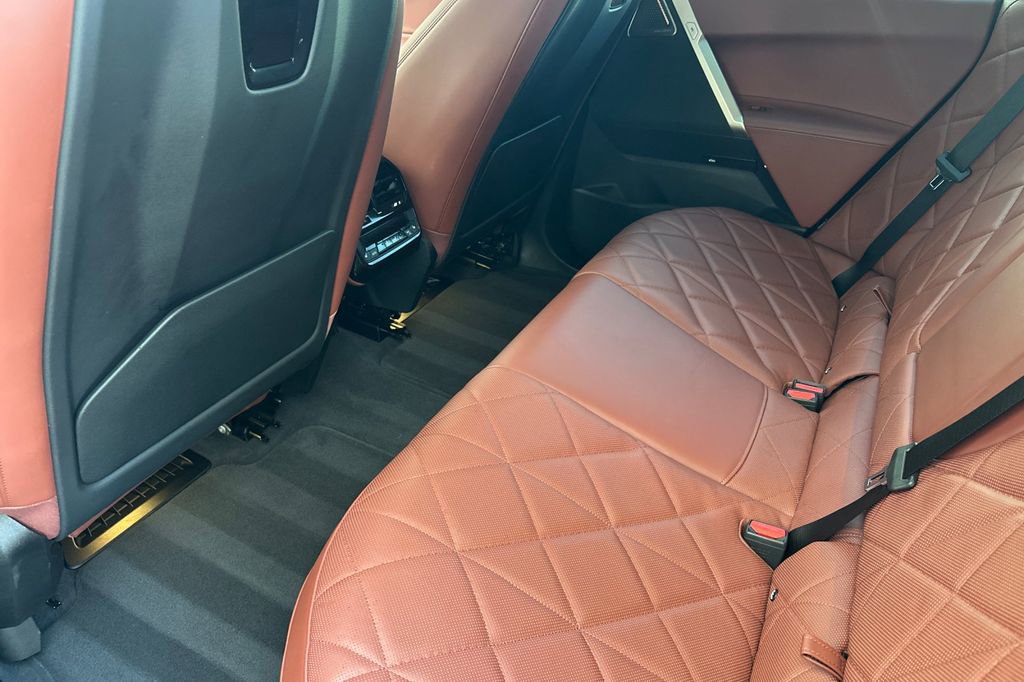 Used 2023 BMW iX M60 image 12