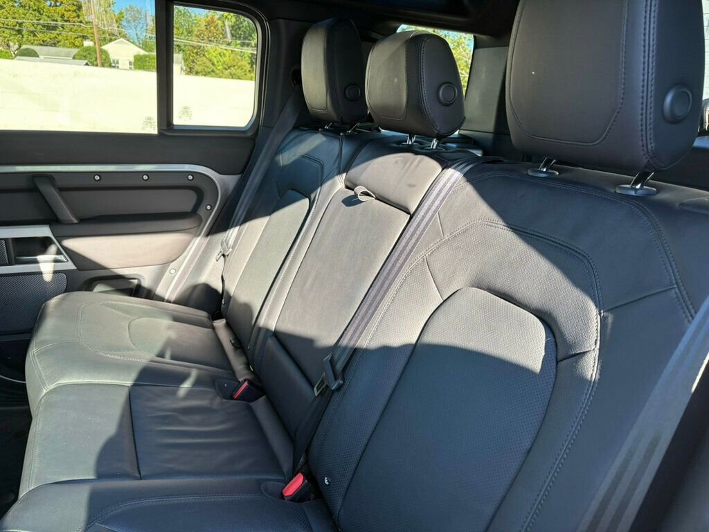 Used 2024 Land Rover Defender 110 S image 20