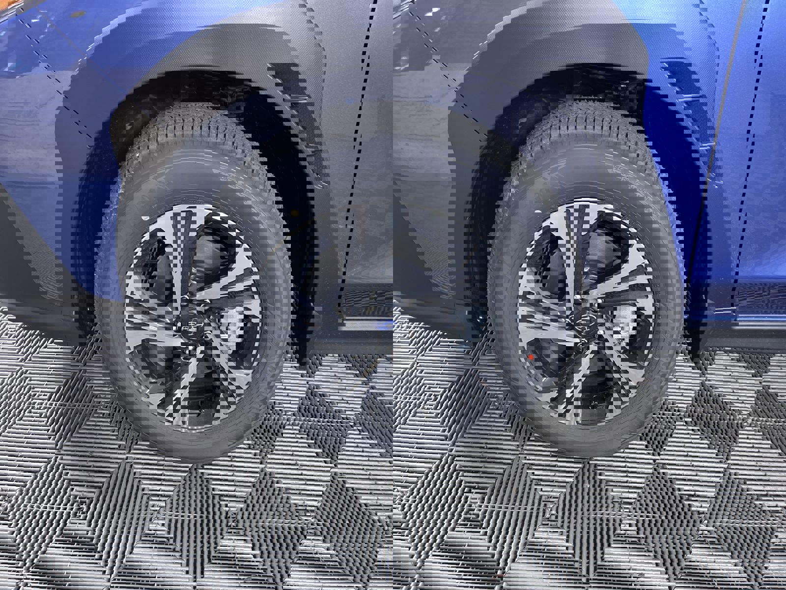 Used 2025 Subaru Crosstrek 2.5i Premium w/ Crosstrek Mirror Package image 24