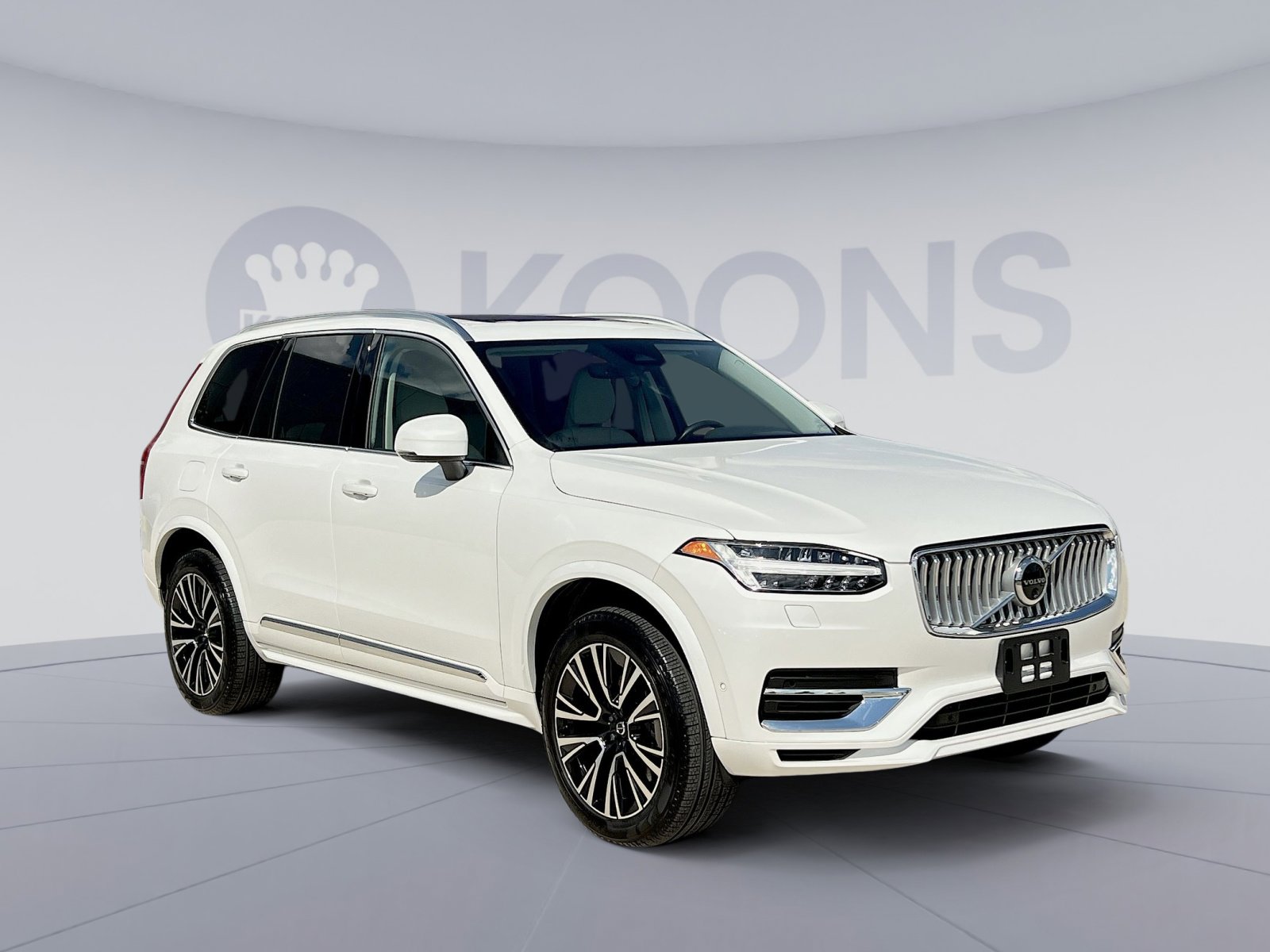 Certified 2025 Volvo XC90 T8 Plus w/ Protection Package Premier image 10