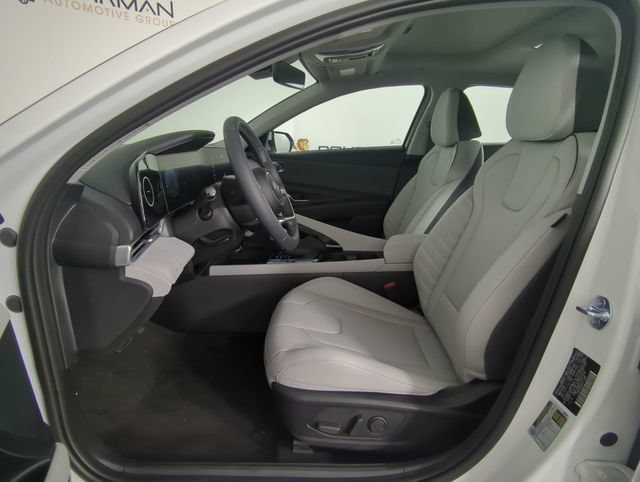 New 2026 Hyundai Elantra Limited FWD image 18