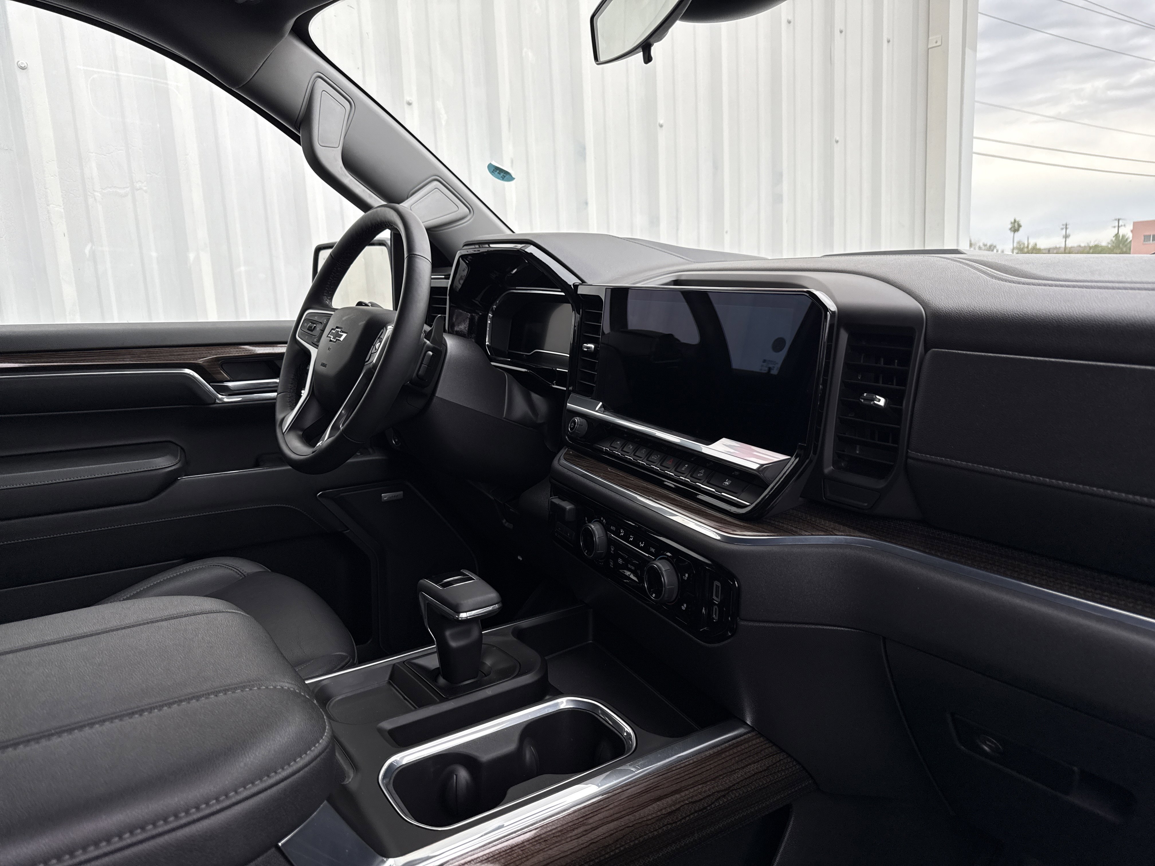 Used 2024 Chevrolet Silverado 1500 LT Trail Boss w/ LT Trail Boss Premium Package image 44