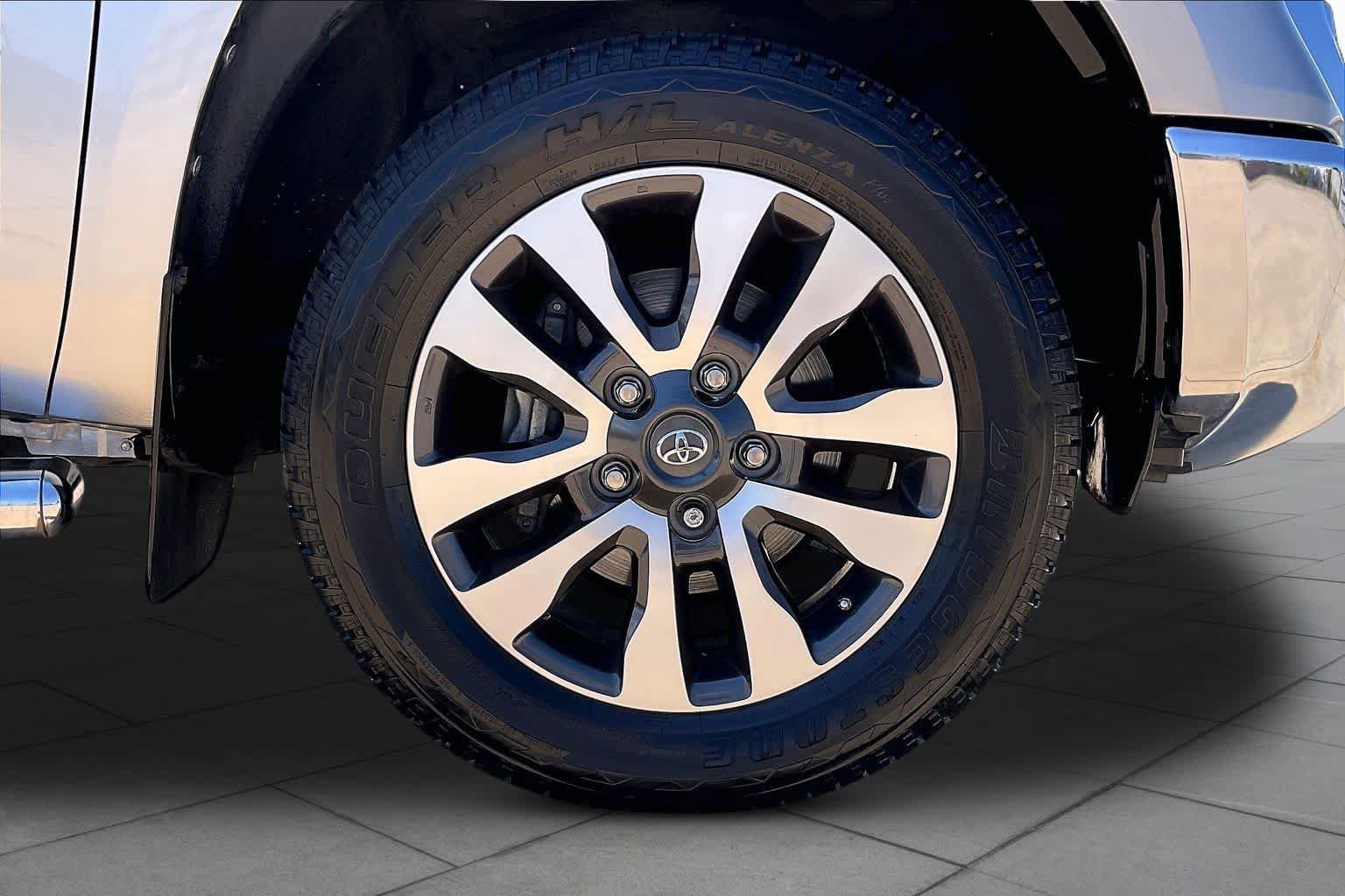 Used 2020 Toyota Tundra Limited w/ Limited Premium Package RWD image 11