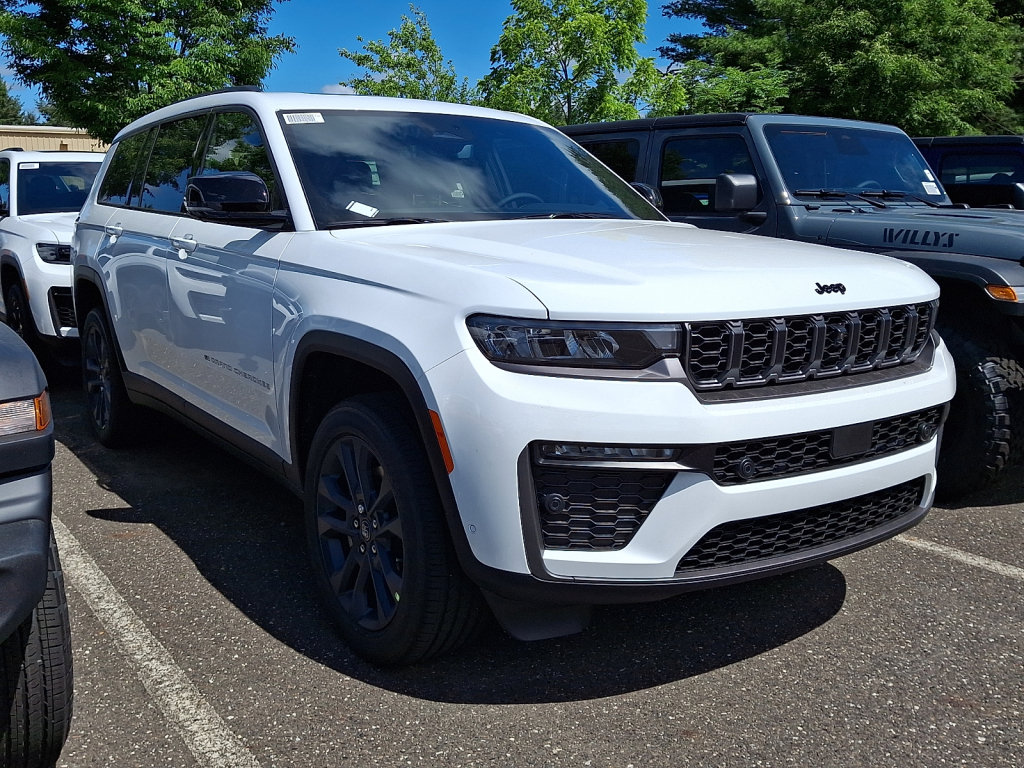 New 2026 Jeep Grand Cherokee L Limited AWD/4WD image 3