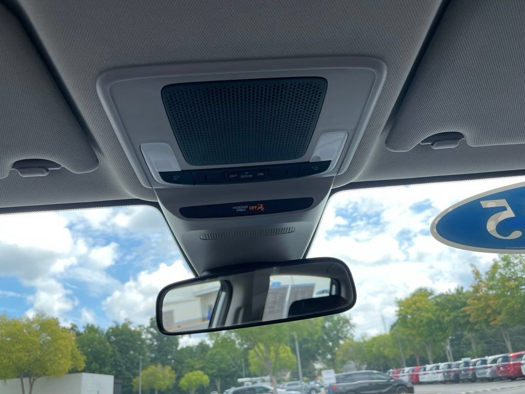 Certified 2025 Honda HR-V LX image 16