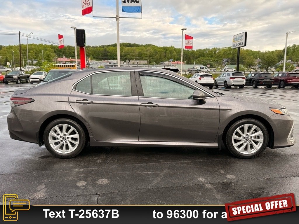 Used 2023 Toyota Camry LE image 3
