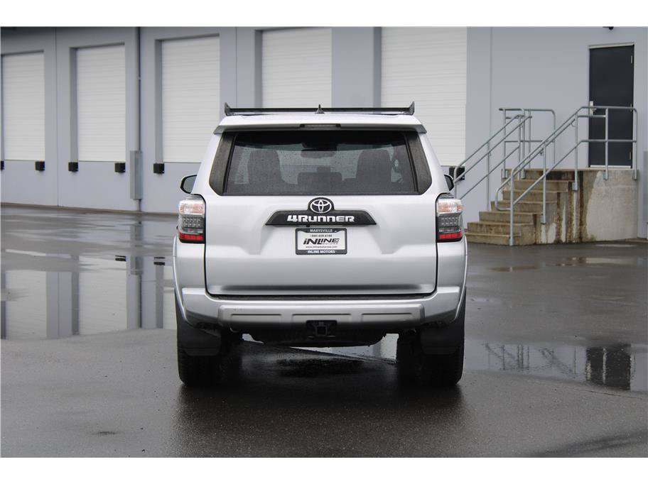 Used 2020 Toyota 4Runner TRD Off-Road Premium w/ Moonroof Package AWD/4WD image 3
