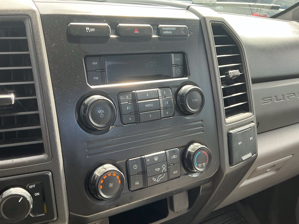 Used 2018 Ford F250 XL w/ Power Equipment Group RWD image 29