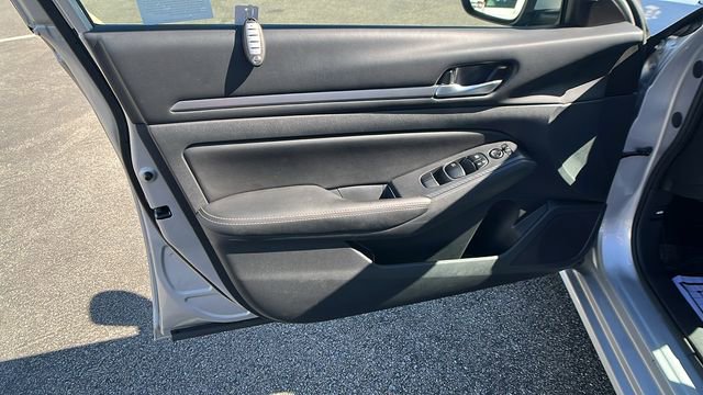 Used 2022 Nissan Altima 2.5 SV image 15