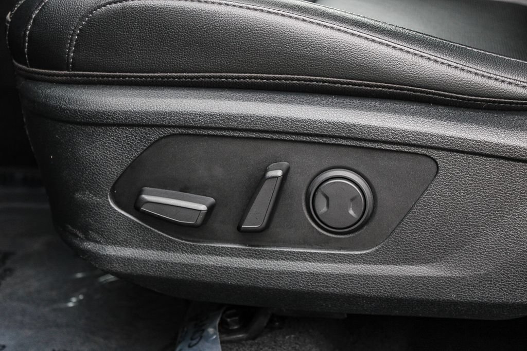 Used 2025 Kia Sportage EX FWD image 21