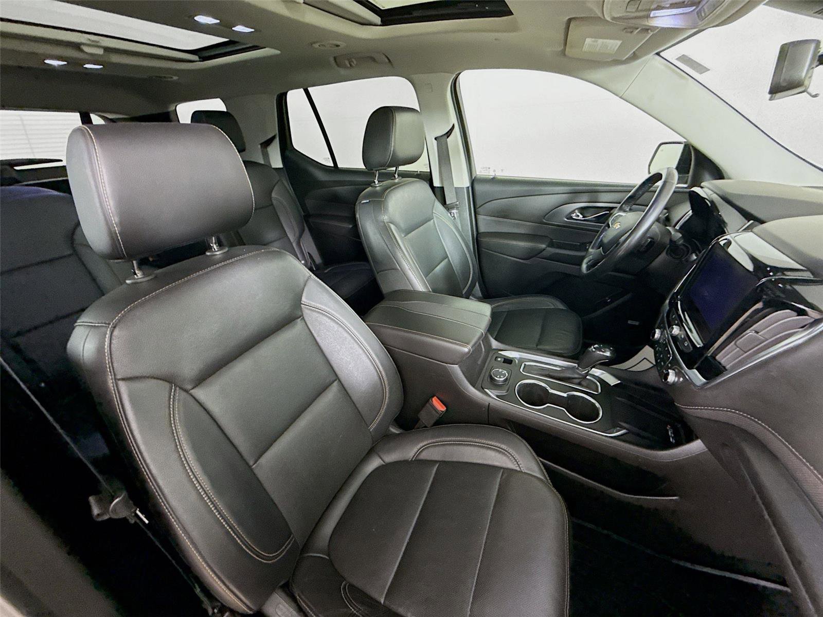Used 2019 Chevrolet Traverse Premier w/ LPO, Blackout Package AWD/4WD image 30