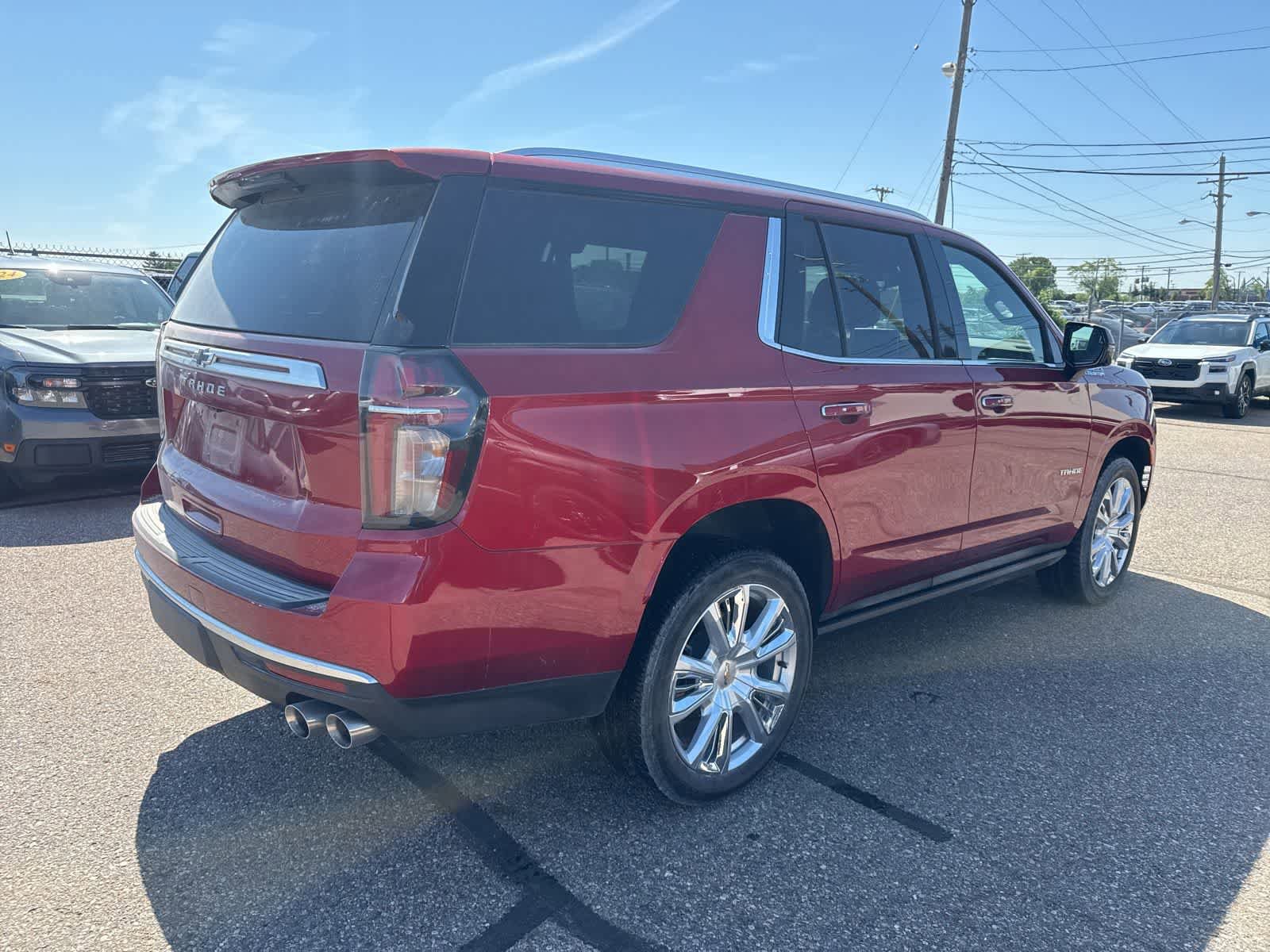 Used 2023 Chevrolet Tahoe High Country w/ Premium Package 2 AWD/4WD image 3