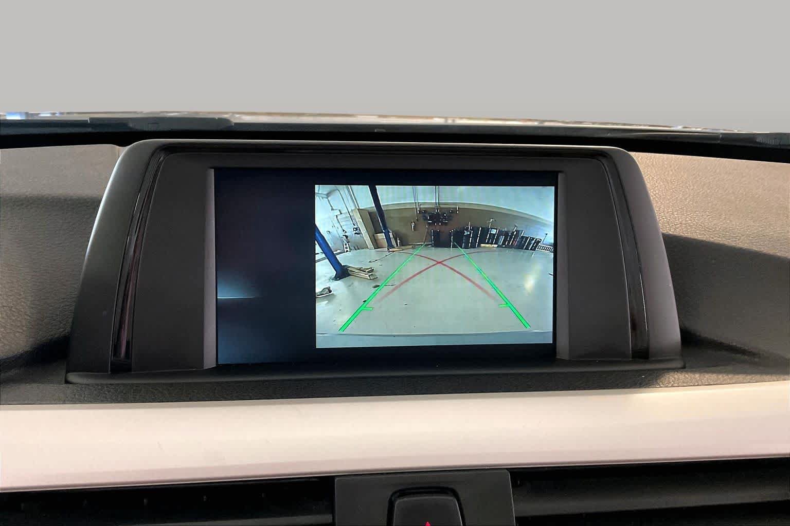 Used 2018 BMW 320i Sedan w/ Convenience Package RWD image 27