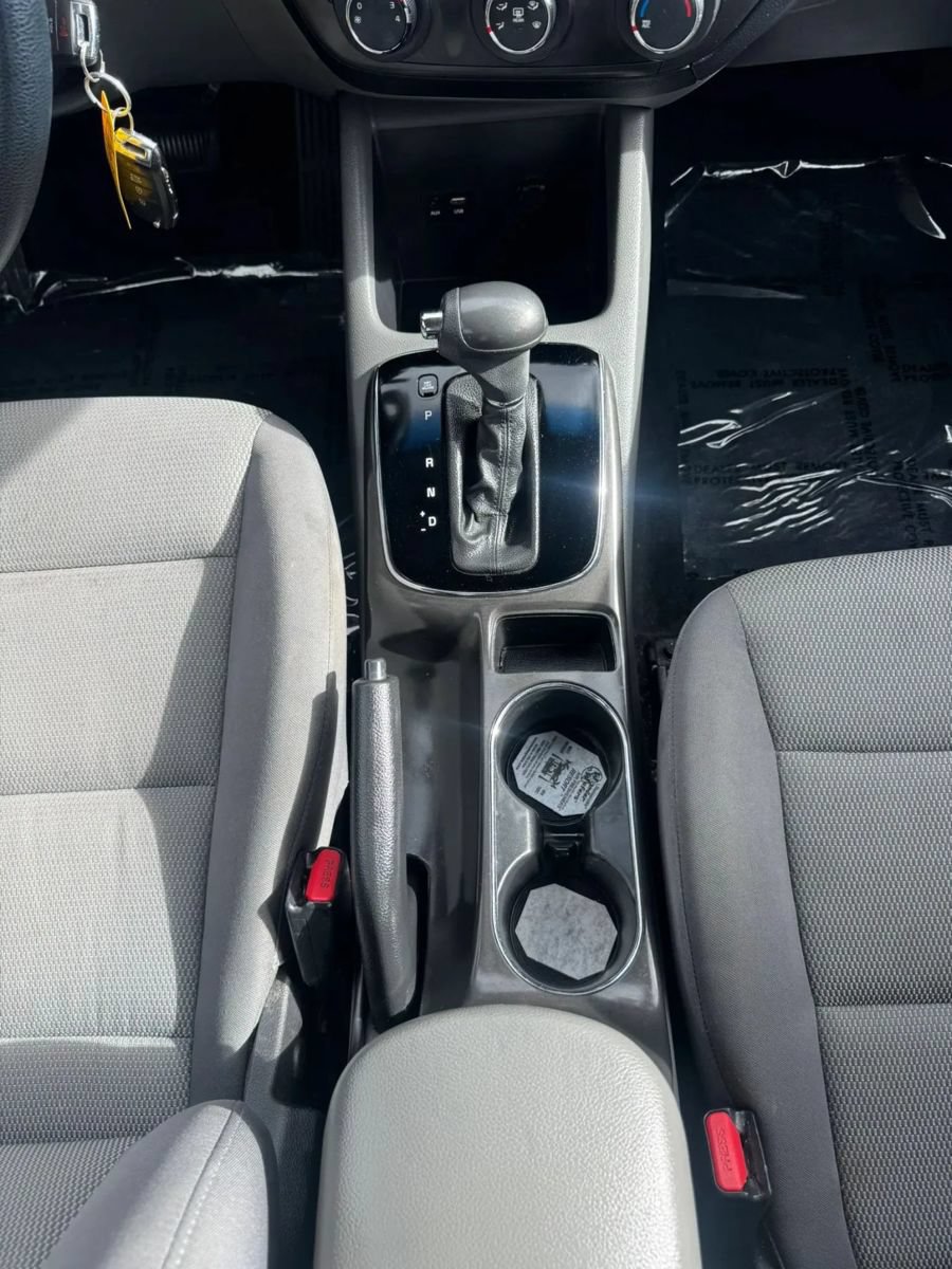 Used 2017 Kia Forte LX FWD image 25