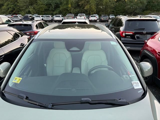 Used 2023 Volvo XC40 B5 Ultimate w/ Protection Package Premier AWD/4WD image 8