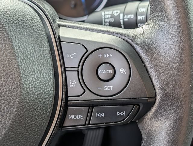 Used 2022 Toyota RAV4 Limited AWD/4WD image 20