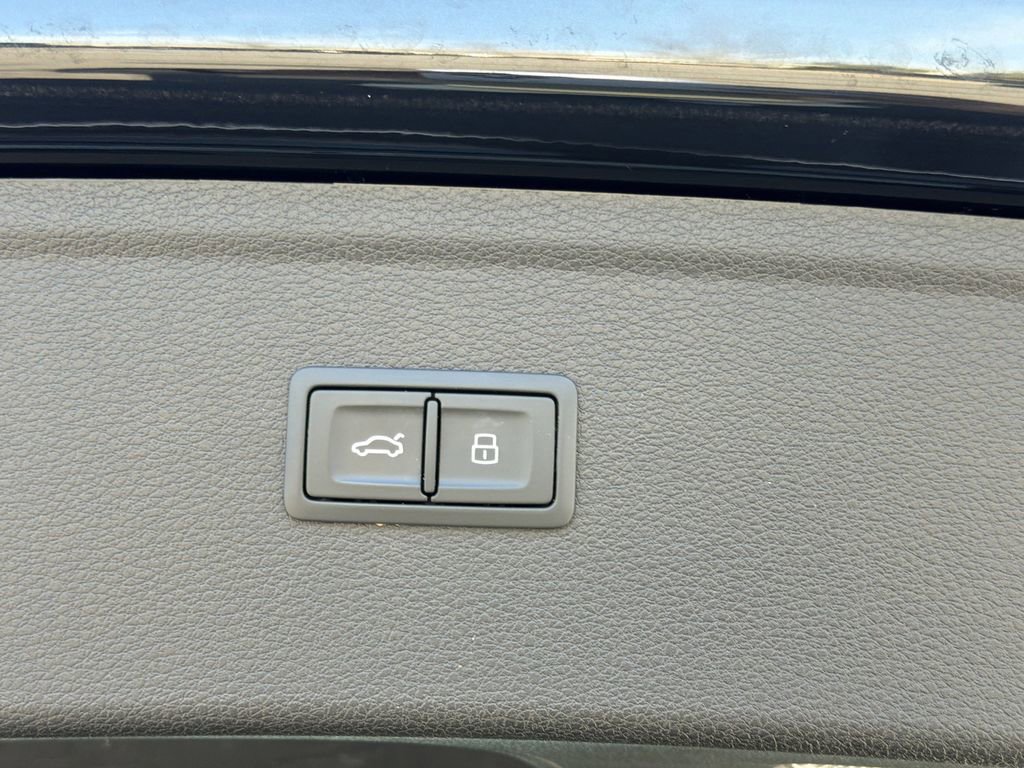 Used 2023 Audi SQ5 Premium Plus image 15