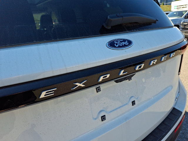 New 2026 Ford Explorer Active w/ Active Comfort Package AWD/4WD image 12