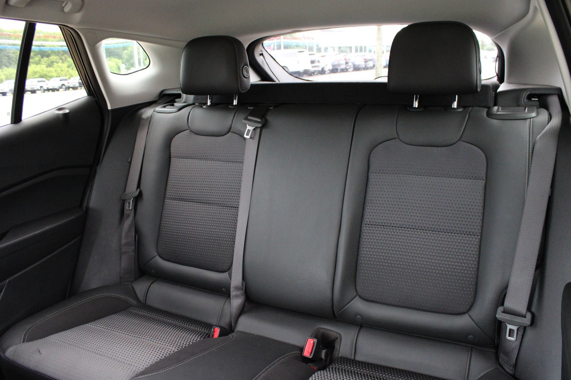 Used 2025 Chevrolet Trax LT FWD image 16
