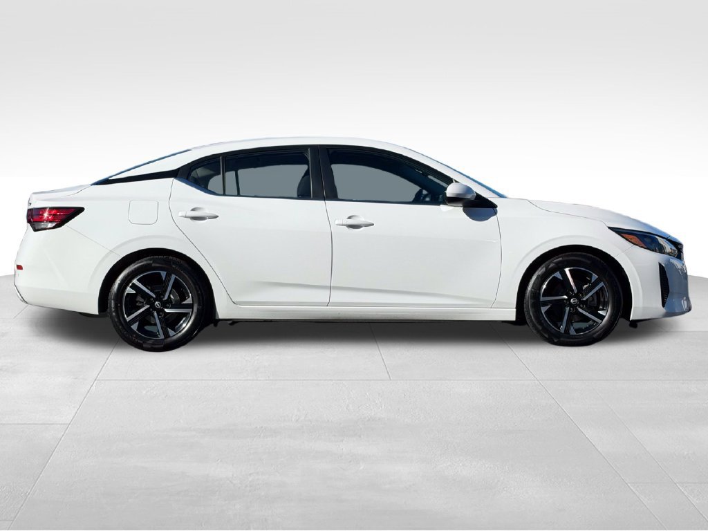 Used 2024 Nissan Sentra SV FWD image 8