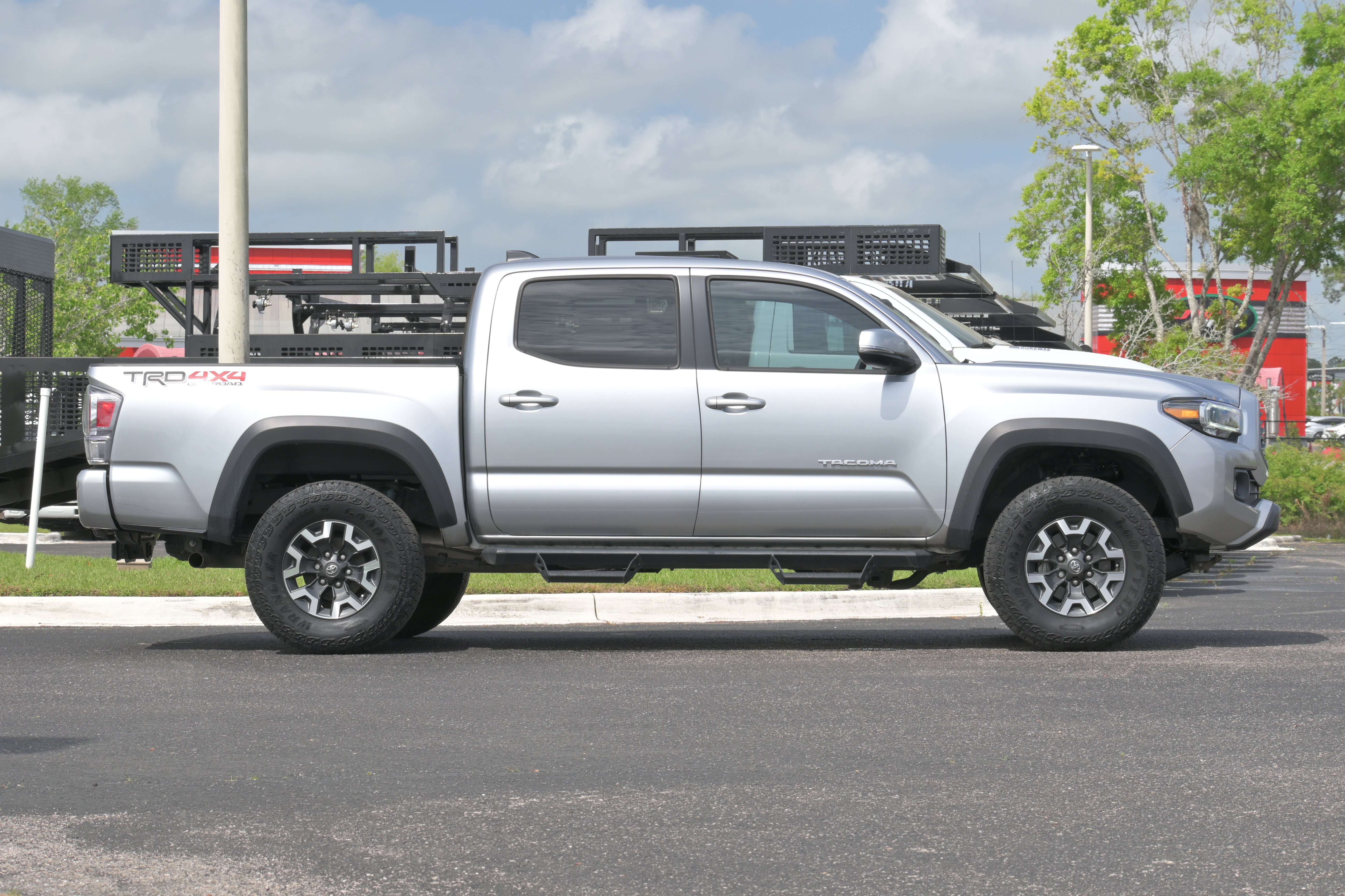 Used 2023 Toyota Tacoma TRD Off-Road w/ TRD Premium Off Road Package image 7