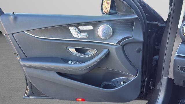 Used 2022 Mercedes-Benz E 350 Sedan image 11