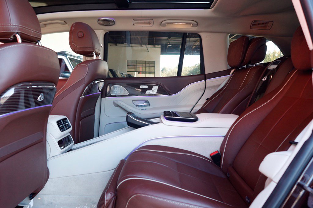 Used 2023 Mercedes-Benz Maybach GLS 600 4MATIC image 59