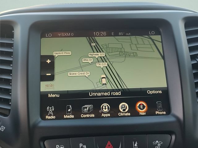 Used 2017 Jeep Cherokee Overland w/ Technology Group AWD/4WD image 15