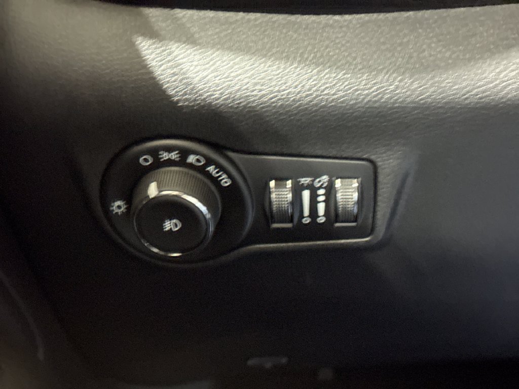 New 2026 Jeep Compass Limited AWD/4WD image 17