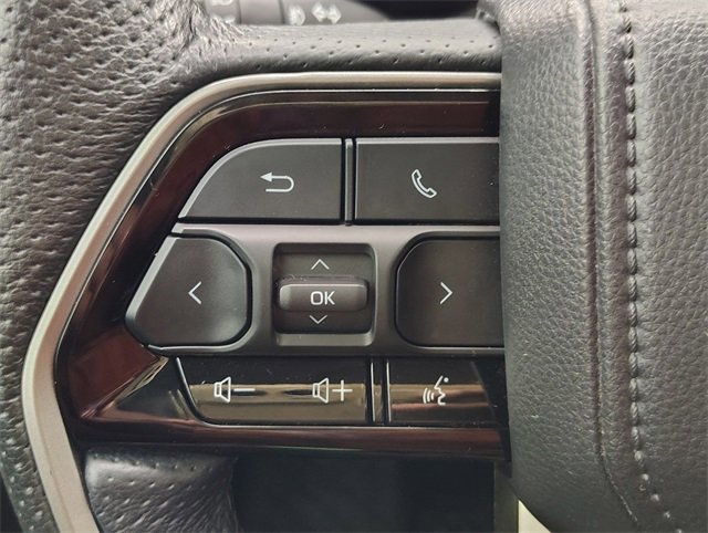 Used 2023 Toyota Sequoia Limited image 21