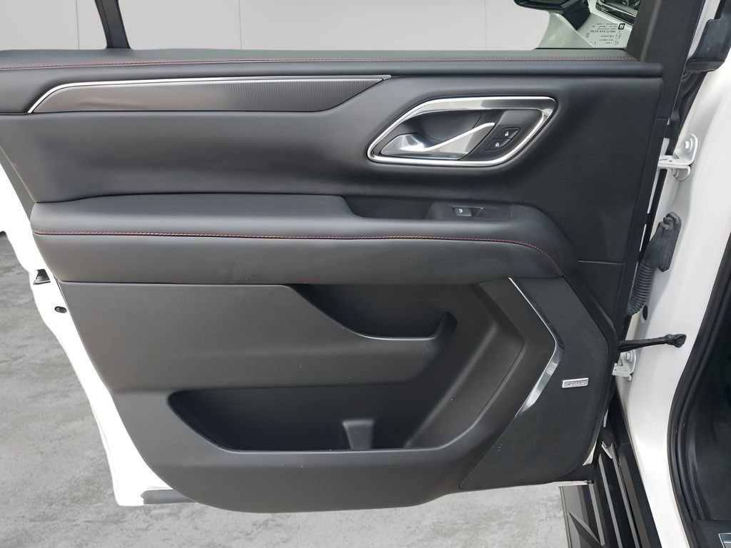 Used 2023 Chevrolet Suburban RST image 17