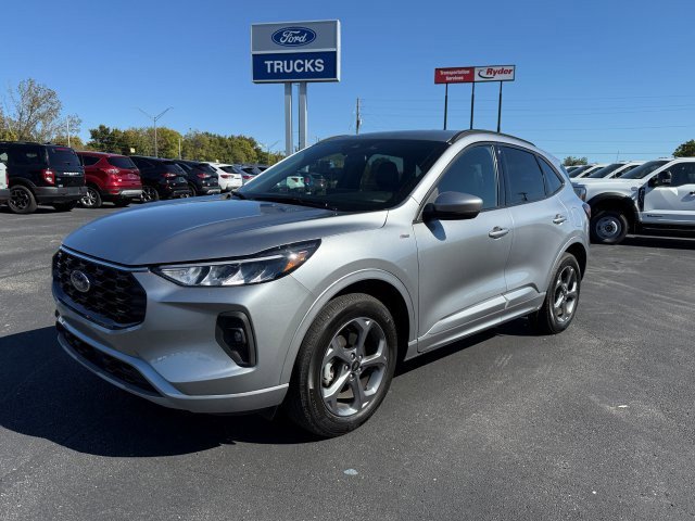 Used 2023 Ford Escape ST-Line Select w/ Tech Pack #1 AWD/4WD image 7