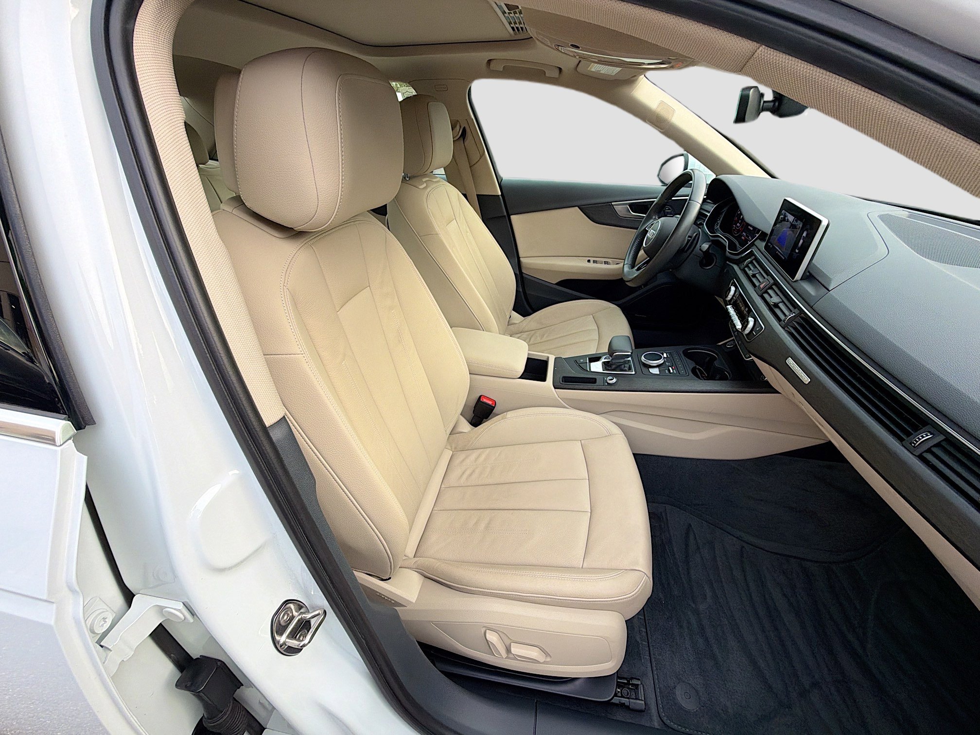 Used 2018 Audi A4 2.0T Premium Plus image 14