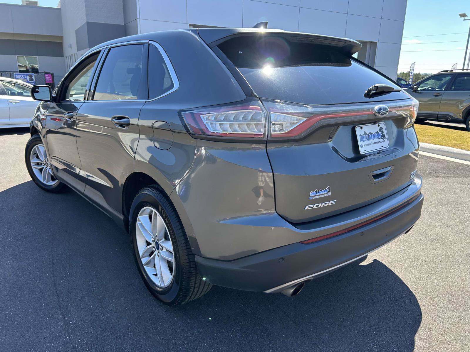 Used 2018 Ford Edge SEL FWD image 4