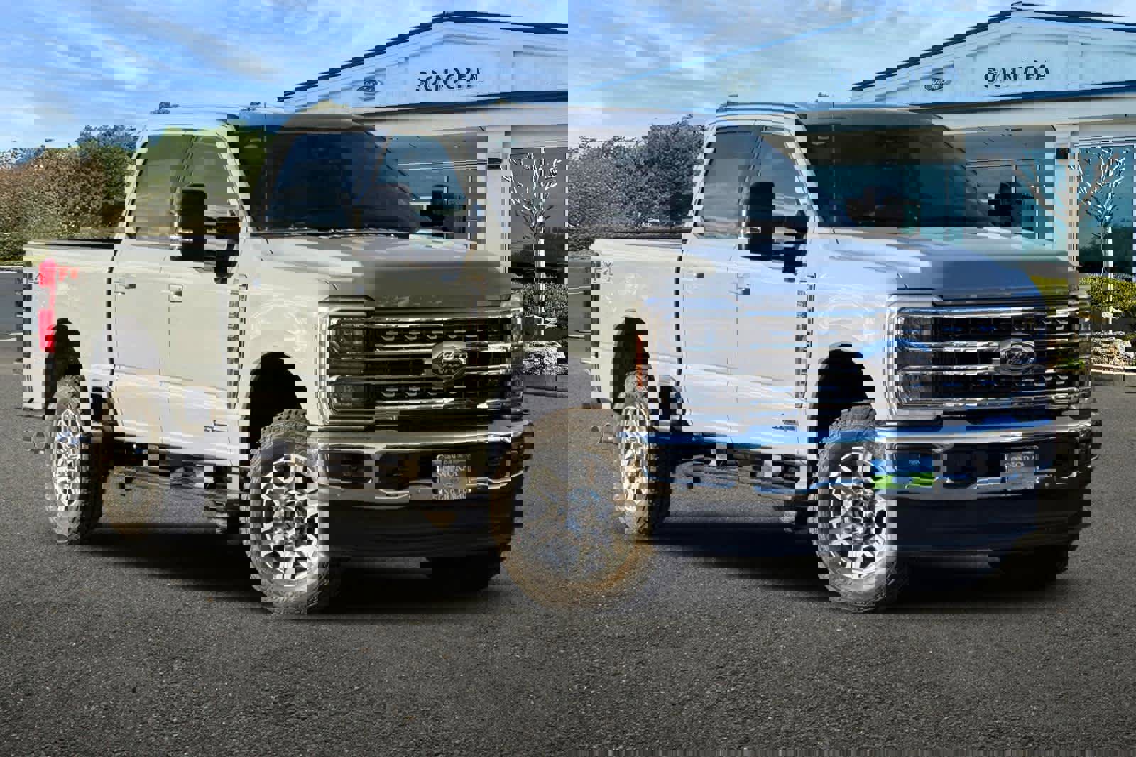 New 2026 Ford F250 Lariat w/ Lariat Premium Package image 2