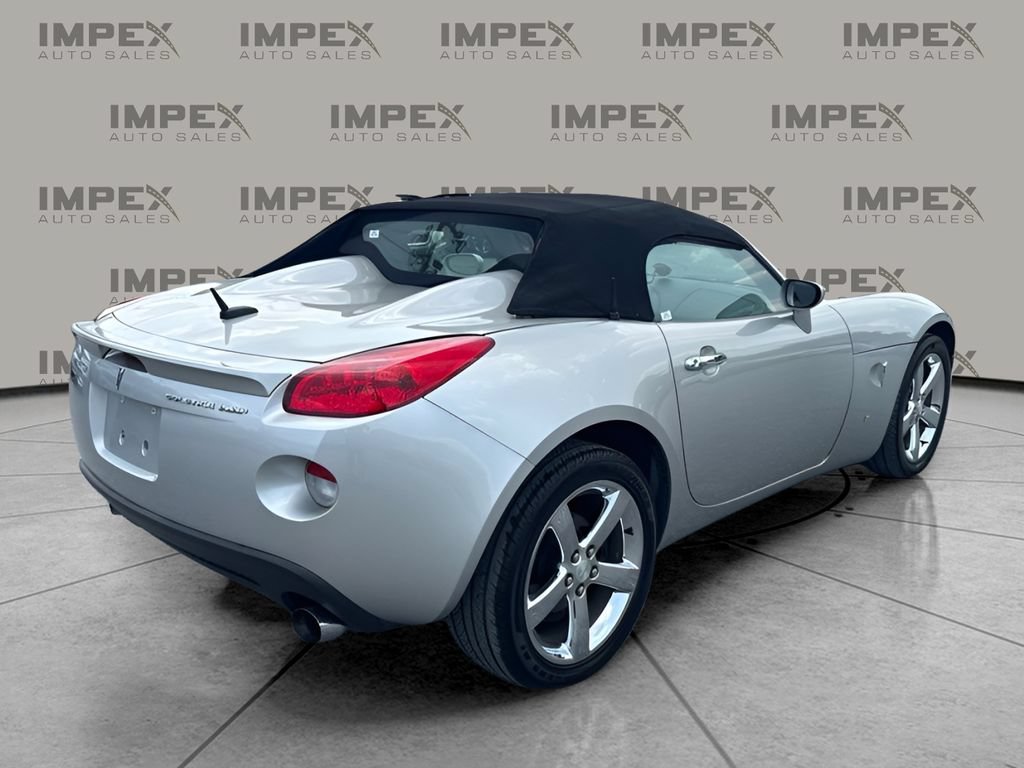 Used 2007 Pontiac Solstice GXP w/ Premium Package RWD image 4