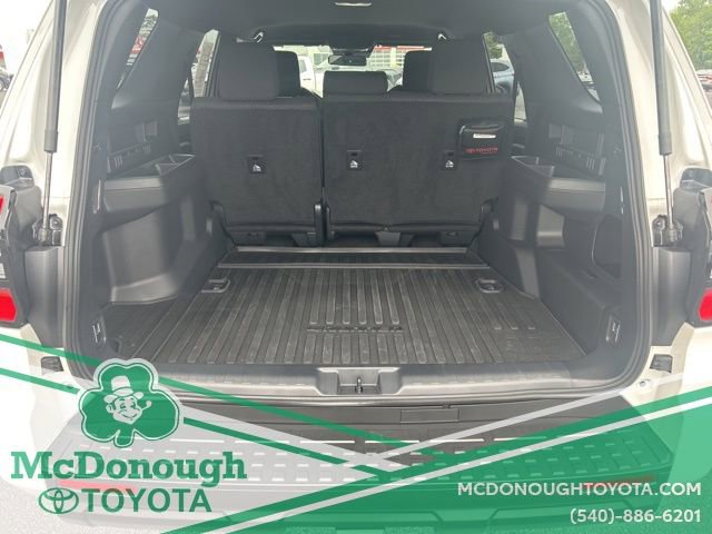 Used 2025 Toyota 4Runner SR5 AWD/4WD image 6
