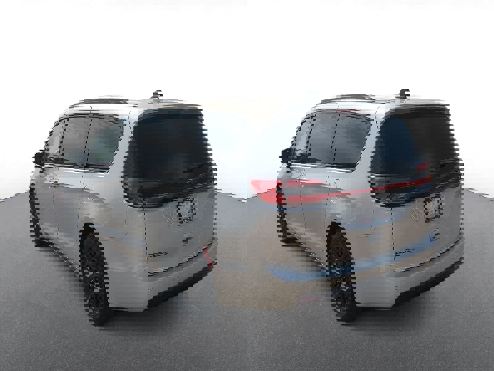 Certified 2024 Chrysler Pacifica Touring-L w/ S Appearance Package image 6